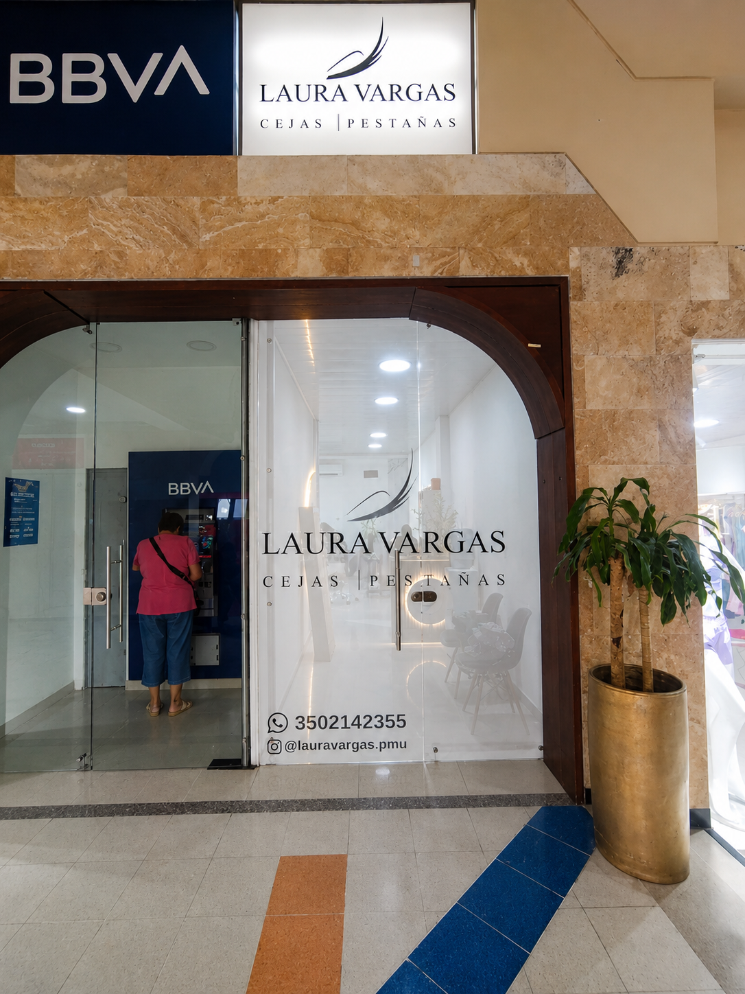 Laura Vargas Cejas/Pestañas